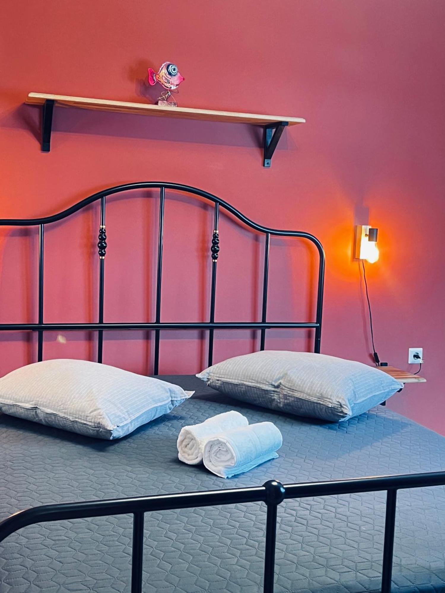 Steel & Oak Vintage Apartments كافالا المظهر الخارجي الصورة