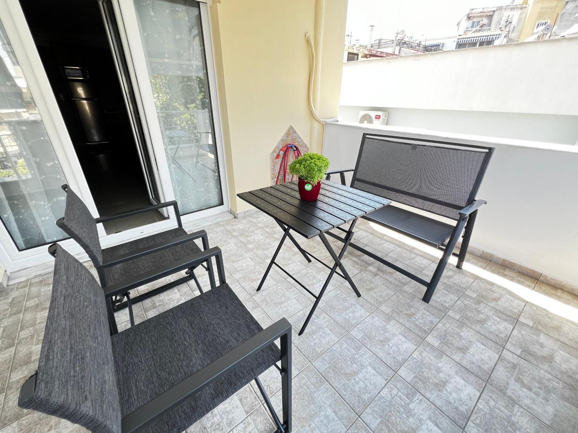 Steel & Oak Vintage Apartments كافالا المظهر الخارجي الصورة